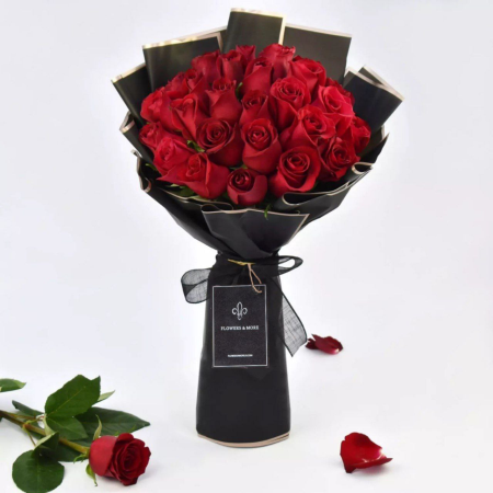 A wonderful red rose bouquet