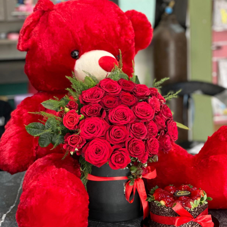 Teddy, Red Roses & Chocolate Cake Gift Set